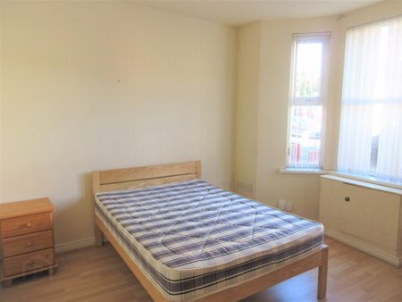 Great Student House, 88 Agincourt Avenue, Queens Quarter, Belfast, BT7 1QB - Photo 5