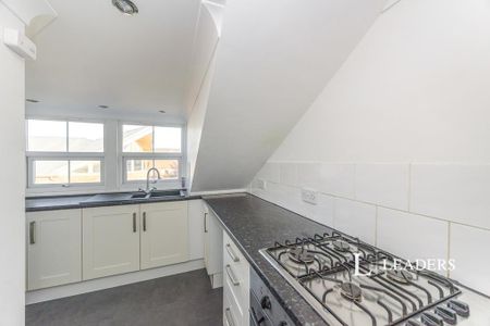 Studio to rent - Photo 5