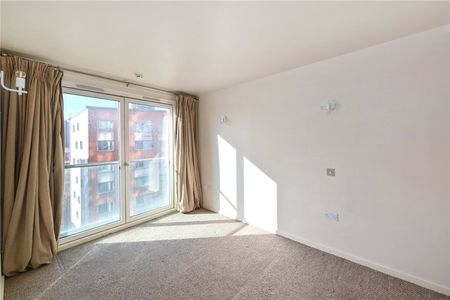 New Providence Wharf, 1 Fairmont Avenue, London, E14 flat to rent - Photo 5