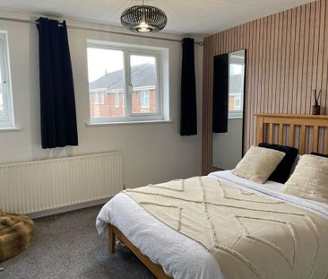 2 bedroom terraced house to rent - Photo 4