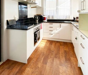 In the Zones, Close to the Action! - Photo 3