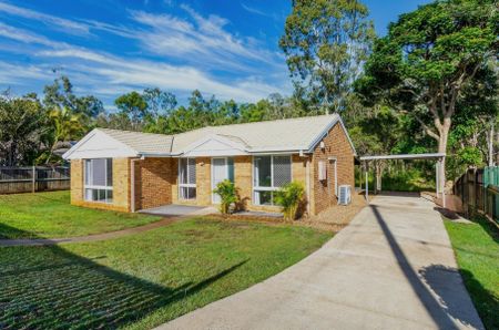 Spacious 4-Bedroom Lowset Brick Home in the Heart of Goodna - Perfect for Family Living! - Photo 3