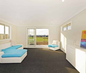 Three bedroom family home in popular Wigram! - Photo 2