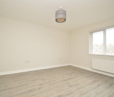 Apt 15 39 Dundela Crescent, Belfast, BT4 3BN - Photo 2