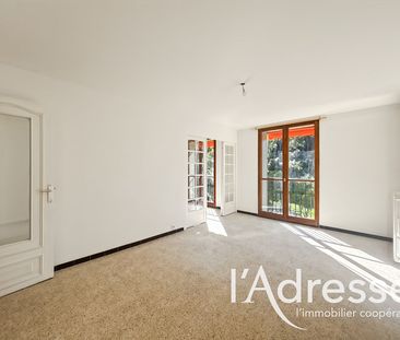 Location appartement 3 pièces, 82.00m², Marseille 08 - Photo 3