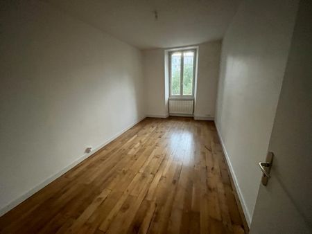 Location Appartement 3 pièces 106m² ANNONAY 07100 - Photo 3