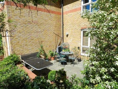 Belgrave Court, Ascalon Street, Battersea, SW8 - Photo 4