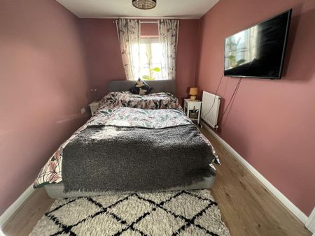 3 bedroom end of terrace house to rent - Photo 4