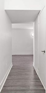 GHETTO MCGILL- 3 ½ RÉNOVÉ & MEUBLÉ – 1 CHAMBRE FERMÉE - Photo 3