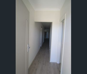 10 Steve St, Munno Para, SA 5115 - Photo 4