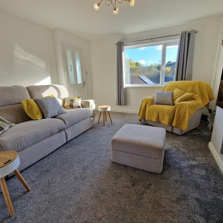 3 bedroom semi-detached house to rent - Photo 1