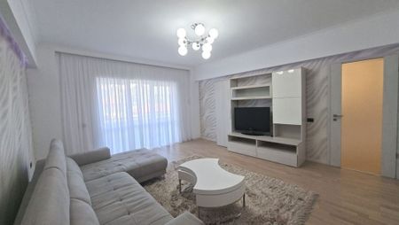 Inchiriere apartament 3 camere centru Ultramodern-Bloc nou - Photo 2