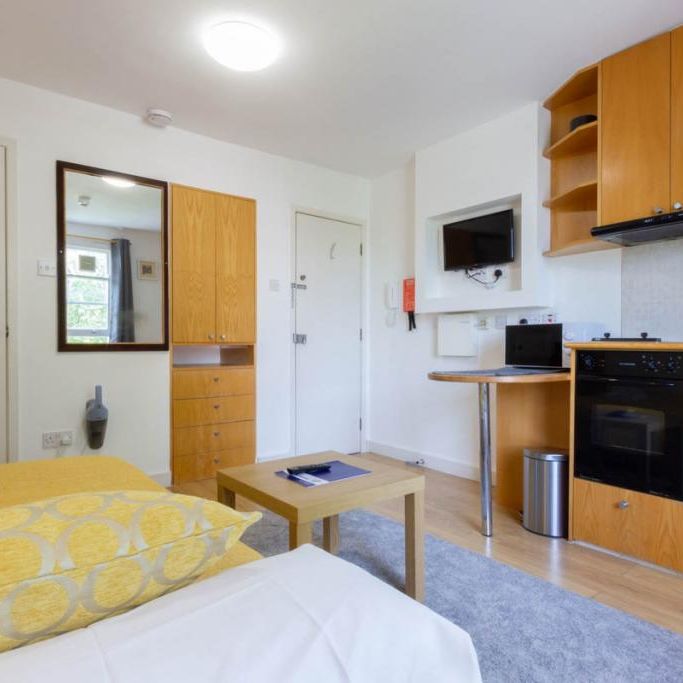 Flat 20 Penywern Road, Earls Court SW5 9SX - Photo 1