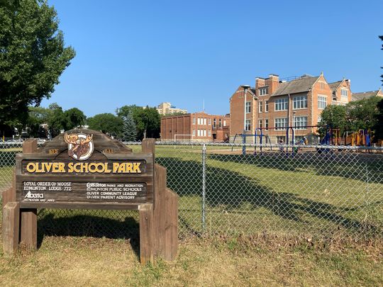 Style Manor - Photo 1