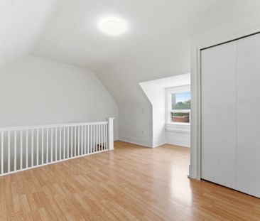 For Lease - 154 Wallace Avenue Unit# MAIN & UPPER, Toronto, Ontario - Photo 2