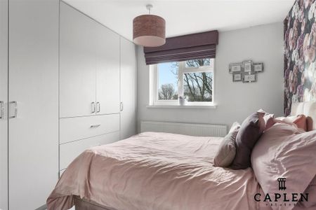 3 bedroom end of terrace house to rent - Photo 4