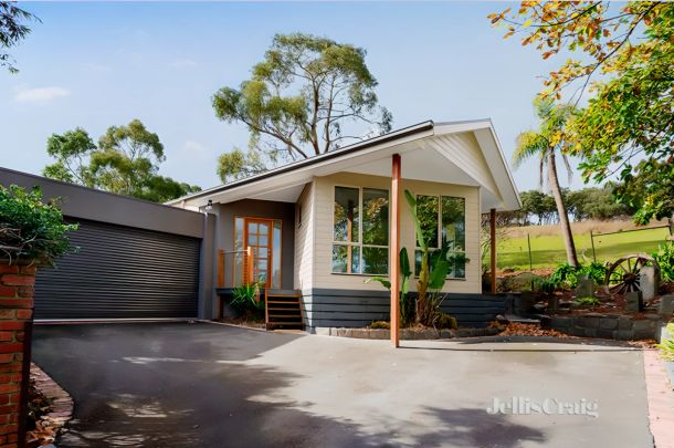 548B Heidelberg - Kinglake Road, Wattle Glen, Melbourne - Photo 1