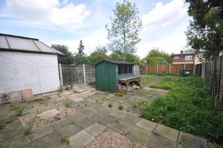 3 bedroom terraced house to rent - Photo 3