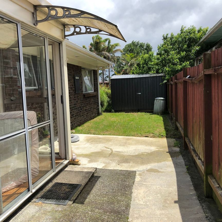 Sunny 3-Bedroom Home - Photo 1