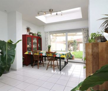 Gunstig gelegen woning met 4 slpk., tuin en garage te Zichem - Foto 1