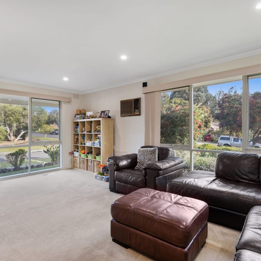 19 Jamieson Avenue, Rowville VIC 3178 - House For Rent | Domain - Photo 1