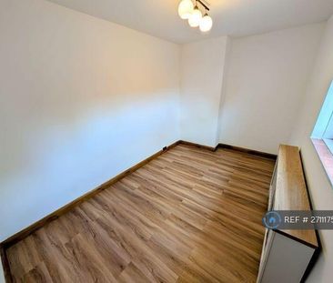 2 bedroom semi-detached house to rent - Photo 2