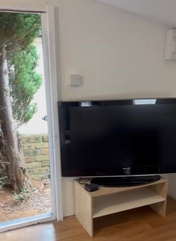 Studio Flat, Burdiehouse Rd, EH17 - Photo 5