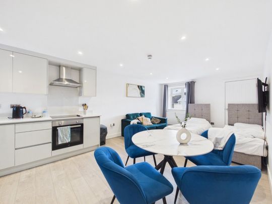 Desford Way, Ashford, Surrey,TW15 - Photo 1
