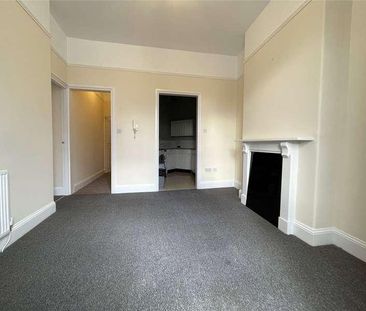 Castle Square, Caernarfon, LL55 - Photo 1