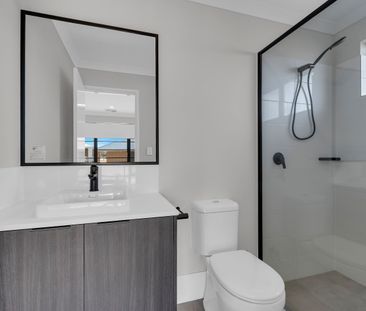 Four Bedroom Home in Whitby - Photo 5