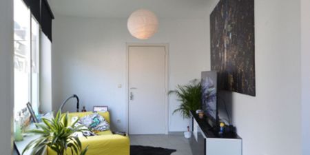 Appartement te huur in Gent voor € 735 met 1 slaapkamer - Photo 2