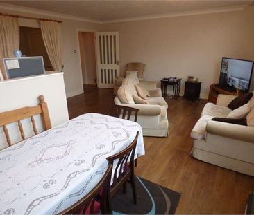 Studio to rent - Photo 6