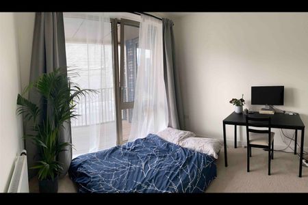 1 Bed Flat, Flour Millers House, E14 - Photo 2