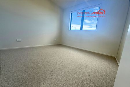 Modern 2-Bed, 2-Bath Townhouse in the Heart of Christchurch – Stylish, Sunny & Super Convenient - Photo 5