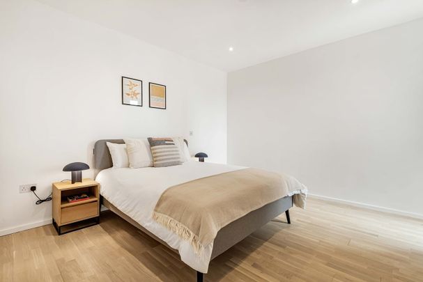 2 Bed Flat, Gravity Royal Heights, RG1 - Photo 1