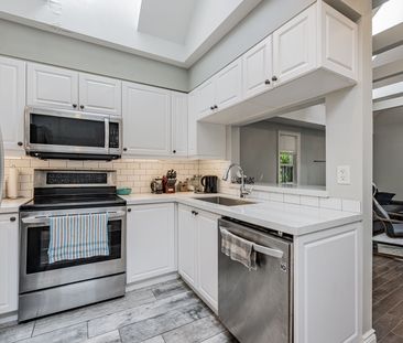 For Lease - 213 Langley Avenue Unit# Upper, Toronto, Ontario - Photo 5