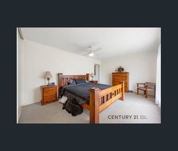 Coastal Comfort & Space Just Minutes from the Beach - Photo 5