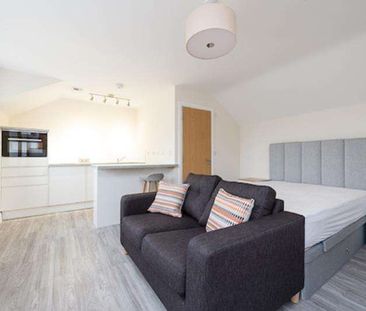 Russell Court, Kidlington, Oxfordshire, OX5 - Photo 3