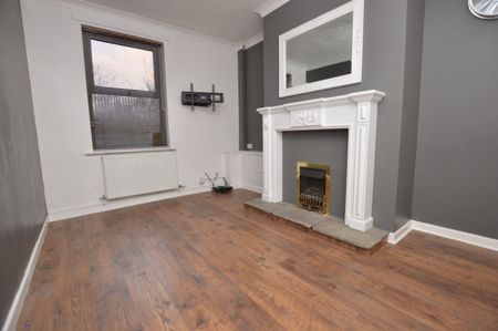 2 Bedroom Terraced House - Photo 3