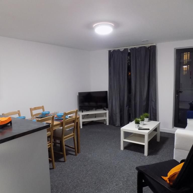 1 bedroom in a flat share to rent - Photo 1