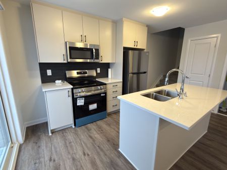 For Lease - 1221 creekway Private, Kanata, Ontario - Photo 5