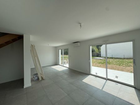 Une maison neuve T5 de 102.67m² à NIVILLAC - Photo 3