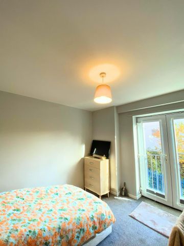 4 bedroom flat to rent - Photo 5
