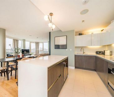 3 bedroom flat to rent - Photo 4