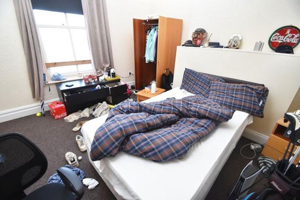 6 bedroom flat to rent - Photo 1