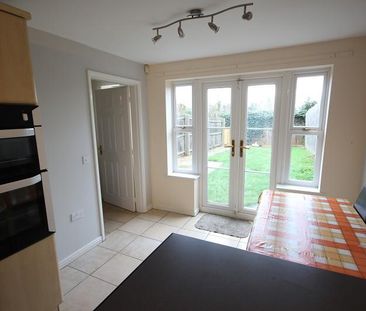 3 bedroom terraced house to rent - Photo 5