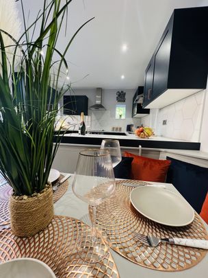 BEDROOM 2 – LARGE DOUBLE ENSUITE - Photo 1