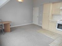 1 bed Apartment - To Let - Photo 4