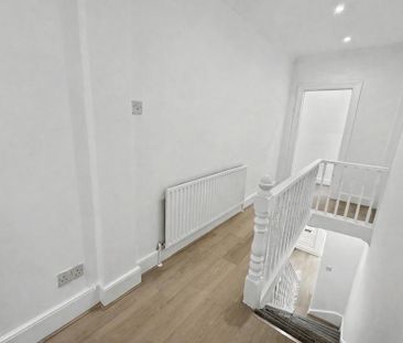 2 bedroom maisonette to rent - Photo 2