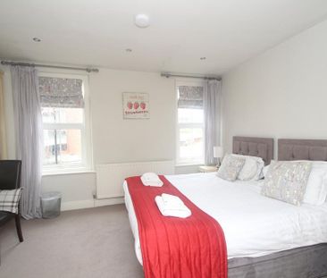 3 bedroom terraced house to rent - Photo 6